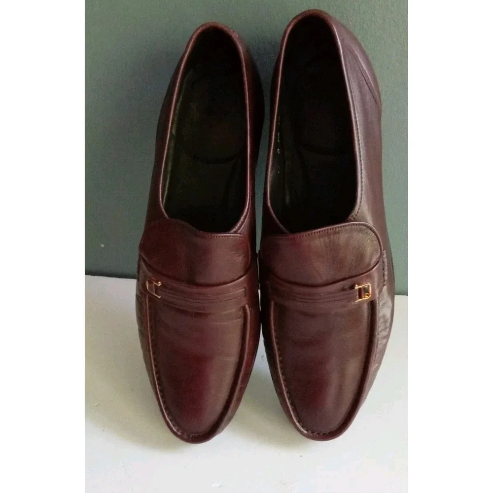 Burgundy Leather Loafers Gold Accents‎ Slip On Dress Shoes Classic Style